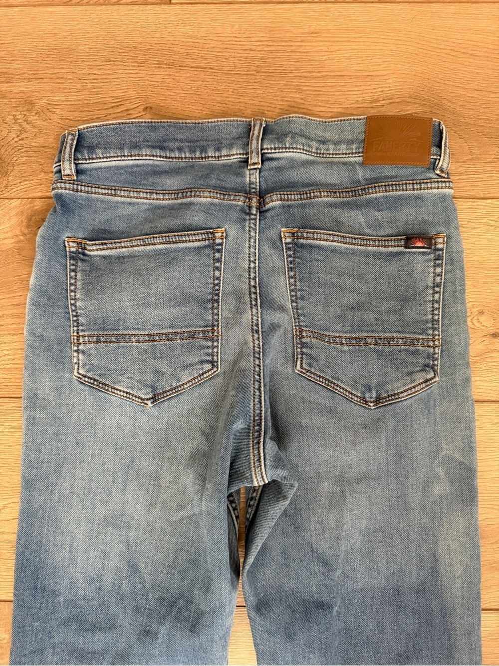 Faherty Light Blue Denim Jeans Size 29 - Picture 7 of 9